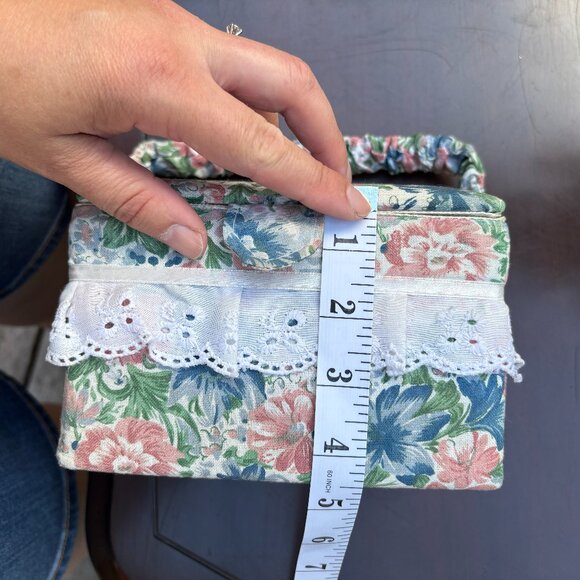 Vintage Singer Sewing Box for Storage or Organizing Crafts or Sewing Supplies - Picture 15 of 16